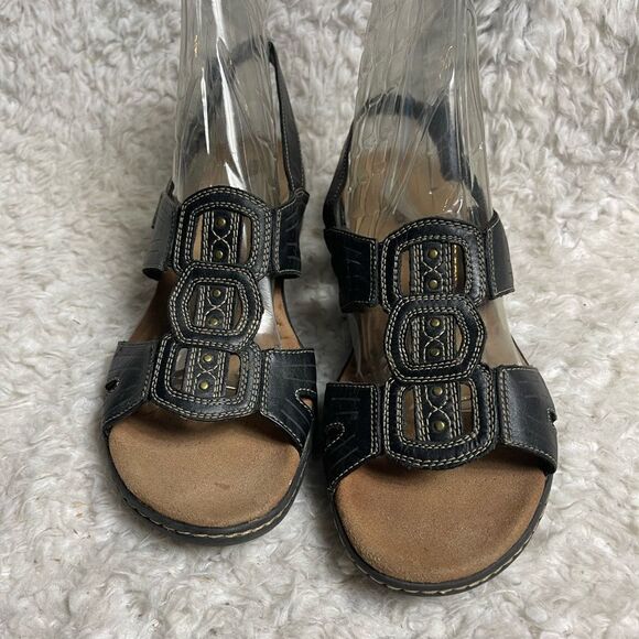Clarks leather dark Brown strap sandals hook and loop Velcro strap.SZ11 . - Picture 1 of 9